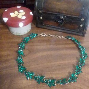 Green statement necklace